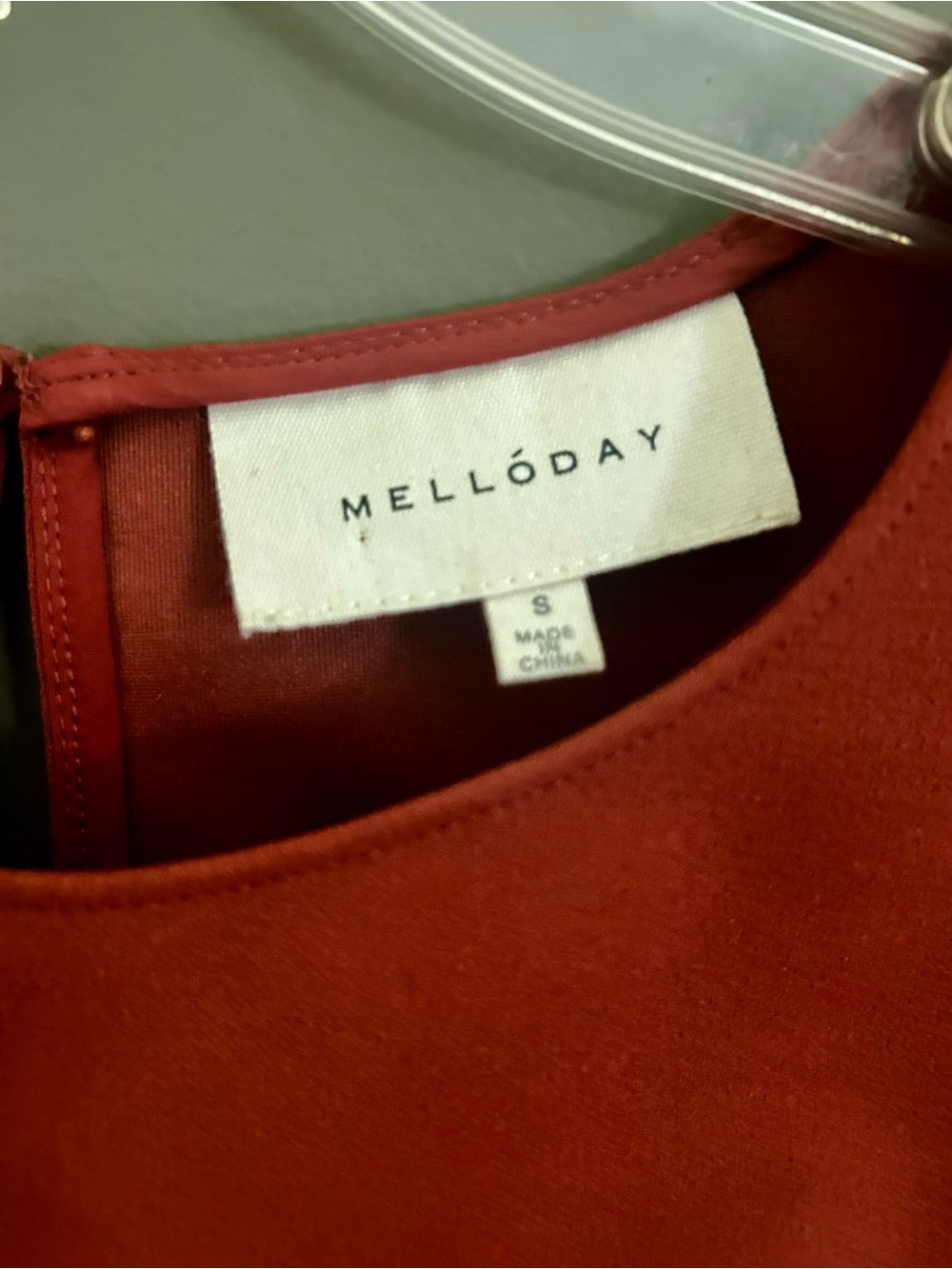 MELLODAY Rust Peplum Top - Picture 2 of 9